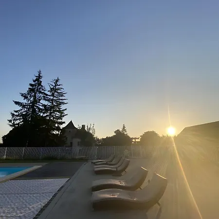 Domaine Du Terrou Bed & Breakfast