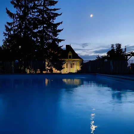 Domaine Du Terrou 3*