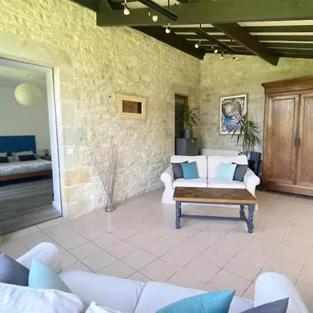 Domaine Du Terrou Bed & Breakfast 3*