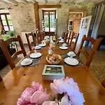 Frühstückspension Domaine Du Terrou 3*