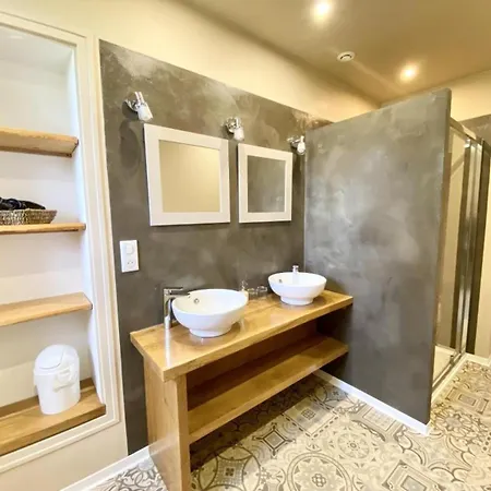 Bed and breakfast Domaine Du Terrou 3*