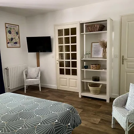 Domaine Du Terrou 3*