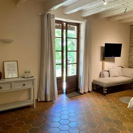 Domaine Du Terrou 住宿加早餐酒店 3*