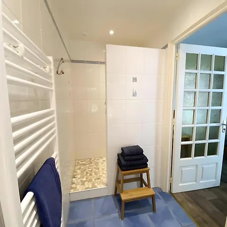 Domaine Du Terrou Bed & Breakfast